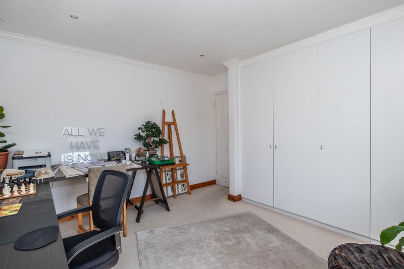 5 Bedroom Property for Sale in Fish Hoek Western Cape